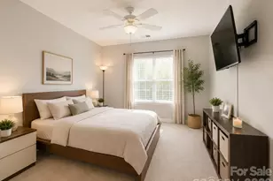 9813 Hyde Glen Ct, Charlotte, NC 28262 - Photo 7