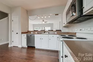 3186 Mannington Dr, Charlotte, NC 28270 - Photo 5