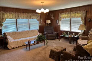 336 Bridges Rd, Blacksburg, SC 29702 - Photo 9