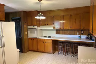 336 Bridges Rd, Blacksburg, SC 29702 - Photo 5