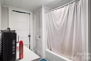 1311 N College Ave, Newton, NC 28658 - Photo 9