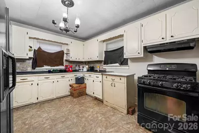 1311 N College Avenue, Newton, NC 28658 - Photo 13