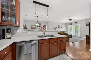 11921 Ridgeway Park Dr, Charlotte, NC 28277 - Photo 9