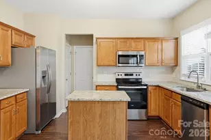 2910 Azalea Hills Dr, Charlotte, NC 28262 - Photo 11