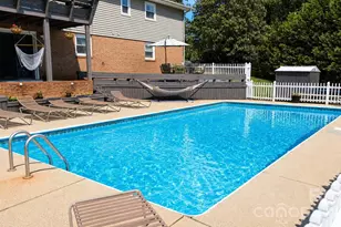 1984 Crestdale Ln, Newton, NC 28658 - Photo 3