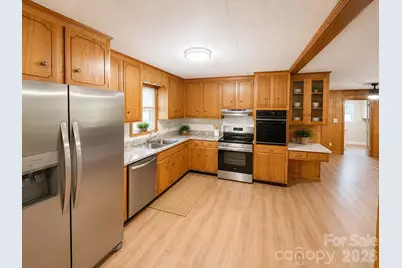 330 W 27th Street, Newton, NC 28625 - Photo 7