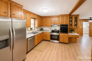 330 W 27th St, Newton, NC 28625 - Photo 7