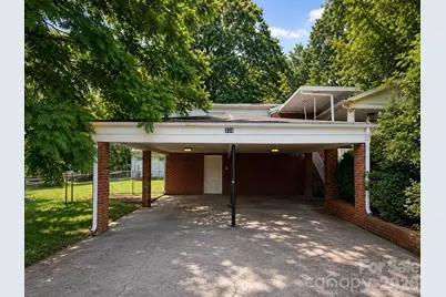330 W 27th Street, Newton, NC 28625 - Photo 3