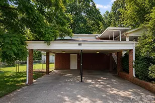 330 W 27th St, Newton, NC 28625 - Photo 3