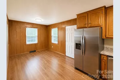 330 W 27th Street, Newton, NC 28625 - Photo 9
