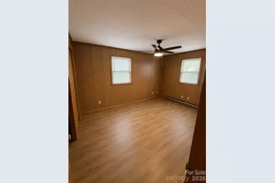 330 W 27th Street, Newton, NC 28625 - Photo 17