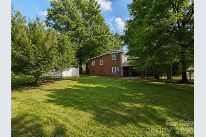 330 W 27th Street, Newton, NC 28625 - Photo 5