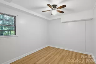 1623 Lumarka Dr, Charlotte, NC 28212 - Photo 17