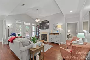 8829 Legacy Lake Ln, Charlotte, NC 28269 - Photo 7