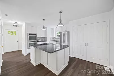 6226 Dumont Lane, Charlotte, NC 28269 - Photo 5