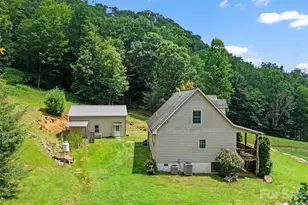 2216 Beans Creek Rd, Bakersville, NC 28705 - Photo 31