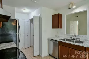 3510 Tracy Glenn Ct, Charlotte, NC 28269 - Photo 9