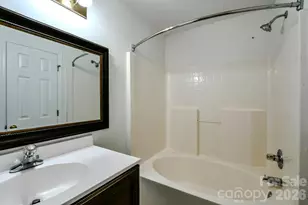 3510 Tracy Glenn Ct, Charlotte, NC 28269 - Photo 13