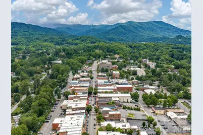 101 N Main Street, Waynesville, NC 28786 - Photo 9