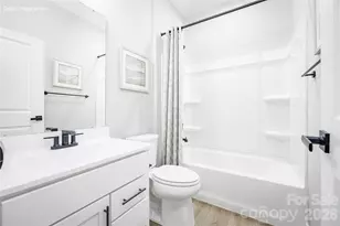 917 Heathway Dr, Charlotte, NC 28213 - Photo 11