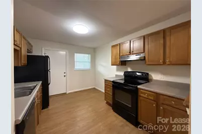 1812 The Plaza Road #T, Charlotte, NC 28205 - Photo 5