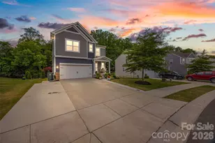 1023 Ava Trail Ln, Clover, SC 29710 - Photo 3