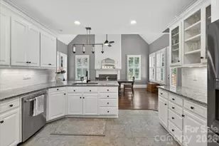 8707 Calumet Farms Dr, Waxhaw, NC 28173 - Photo 13