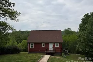 9064 Wildflower Ln, Newland, NC 28657 - Photo 3