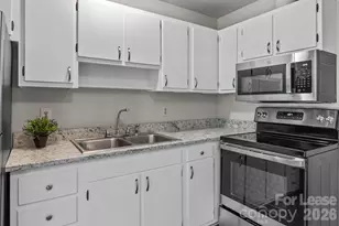 3315 Erskine Dr, Charlotte, NC 28205 - Photo 13