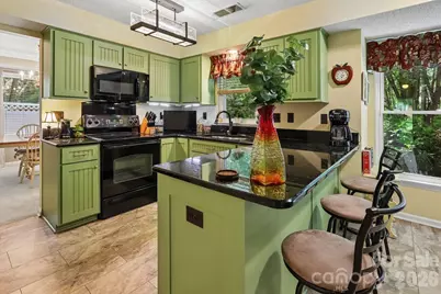 3009 Oakcroft Drive, Matthews, NC 28105 - Photo 11