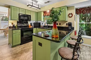 3009 Oakcroft Dr, Matthews, NC 28105 - Photo 11