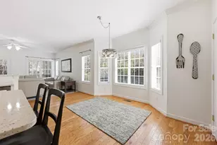 8526 Wren Creek Dr, Charlotte, NC 28269 - Photo 13