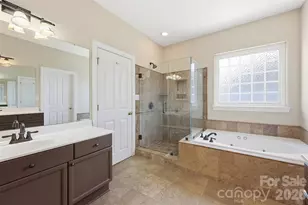 8526 Wren Creek Dr, Charlotte, NC 28269 - Photo 19