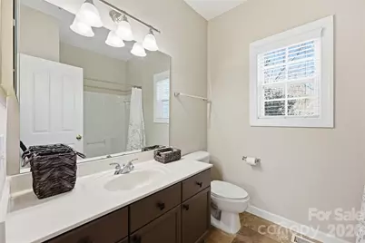 8526 Wren Creek Drive, Charlotte, NC 28269 - Photo 15