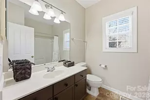 8526 Wren Creek Dr, Charlotte, NC 28269 - Photo 15