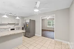 7301 Park Vista Cir, Charlotte, NC 28226 - Photo 11