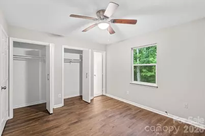 7301 Park Vista Circle, Charlotte, NC 28226 - Photo 17
