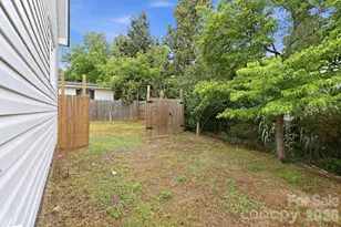 904 Mill St, Albemarle, NC 28001 - Photo 9