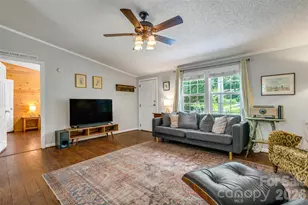 435 McMinn Rd, Hendersonville, NC 28792 - Photo 7
