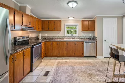 435 McMinn Road, Hendersonville, NC 28792 - Photo 9