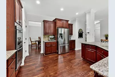 5021 Helena Park Lane, Matthews, NC 28105 - Photo 3