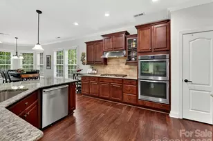 5021 Helena Park Ln, Matthews, NC 28105 - Photo 5