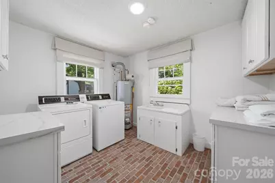 902 N Ashe Avenue, Newton, NC 28658 - Photo 37