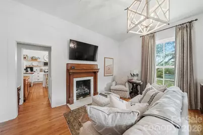 902 N Ashe Avenue, Newton, NC 28658 - Photo 5