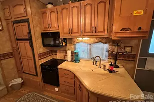 114 Oak St, New London, NC 28127 - Photo 9
