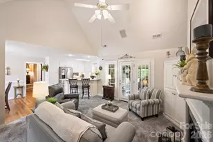 1302 Laurel Woods Dr, Gastonia, NC 28052 - Photo 9