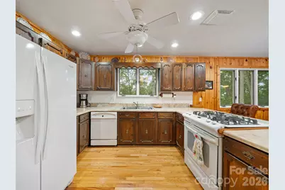 820 Wild Rose Lane, Burnsville, NC 28714 - Photo 13