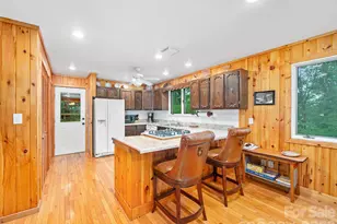 820 Wild Rose Ln, Burnsville, NC 28714 - Photo 15