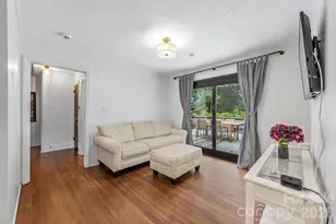 3227 Driftwood Dr, Charlotte, NC 28205 - Photo 11