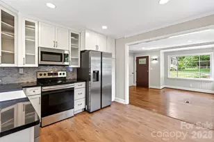 24 Dallas St, Asheville, NC 28806 - Photo 9